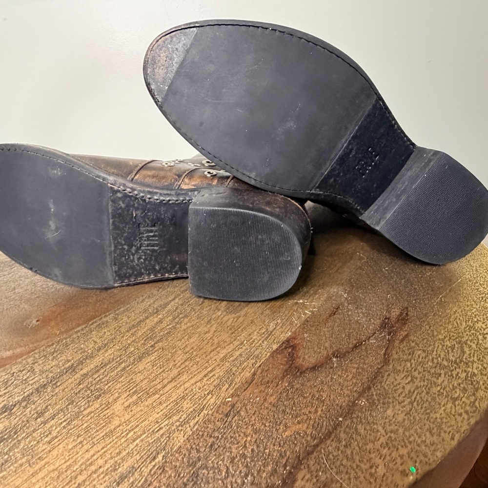 Frye Diana Grommet Short Boots - Picture 7 of 7